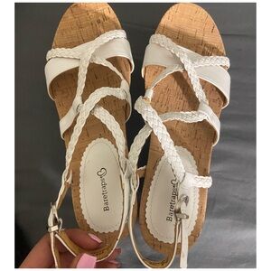 Baretraps Women's White wedges